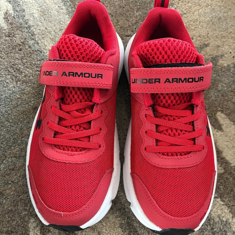 Brand New Size 2 Wide Under Armour shoes